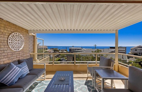 Blue Bay Apartment | Pacific Breeze 11