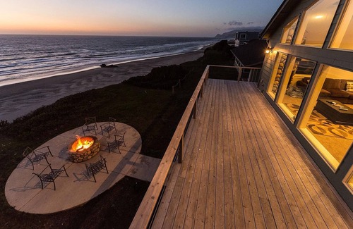 Logsden House | Pacific Breeze