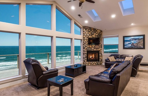 Logsden House | Pacific Breeze