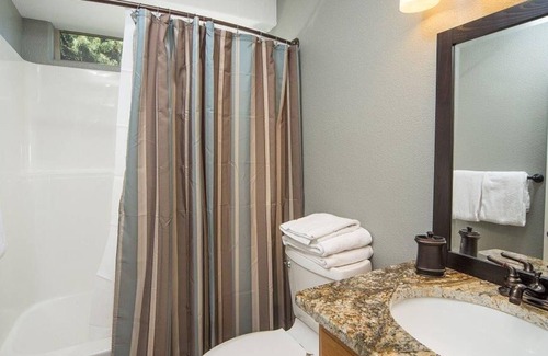 Logsden House | Pacific Breeze