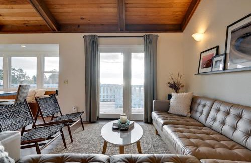 Manchester House | Pacific Coast House with Private Hot Tub!