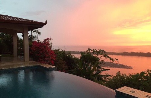Ciudad Cortes Villa | Pacific Coastal Luxury Villa. Oceanfront View! Si Sea See!