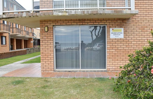 South West Rocks Apartment | Pacific Court 1 - walk to the beach