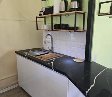 Potrero Apartment | Pacific Glamp