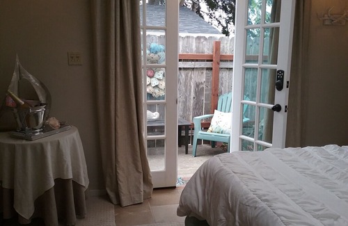 Pacific Grove House | Pacific Grove Studio/Cottage.