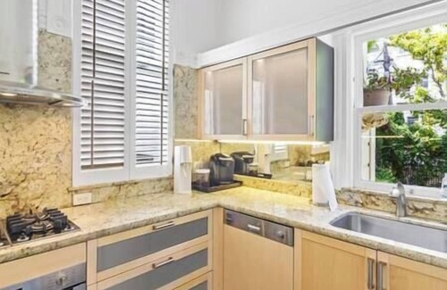 Lower Pacific Heights House | Pacific Heights Grand Victorian Top Floor Kitchen