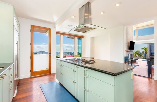 Pacific Heights House | Pacific Heights Home w/Panoramic Ocean-City Views Near Downtown Honolulu