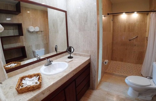 Salchi Hotel | Pacific King Hotel