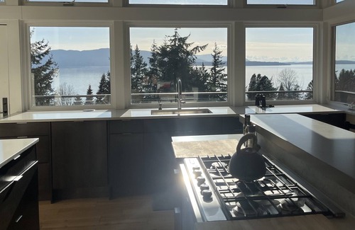 Edgemoor House | Pacific Northwest Retreat, Enjoy sunsets over island views