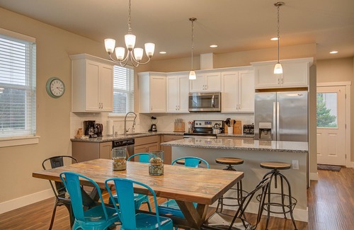 Ocean Shores House | Pacific Paradise Beach House - Oyhut Bay Seaside Village
