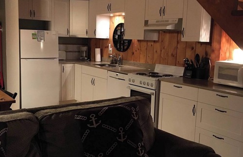 Ucluelet Cabin | Pacific Rim Cabin Cozy waterfront cedar cabin with hot tub. Pet friendly!