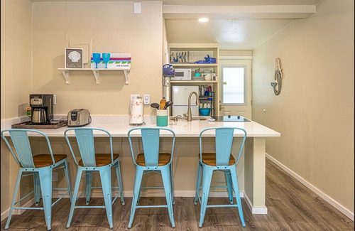 Ocean Shores Condo | Pacific Surf Condo, Handy & Happy