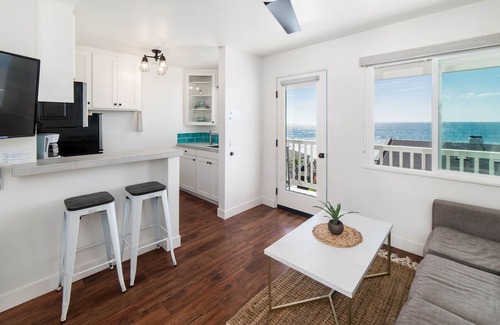 Oceanside Condo | Pacific Villa #3 | Relax and Unwind with Beautiful Ocean Views