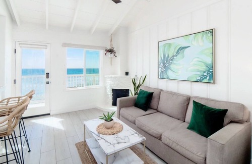 Oceanside Condo | Pacific Villas - Unit 2
