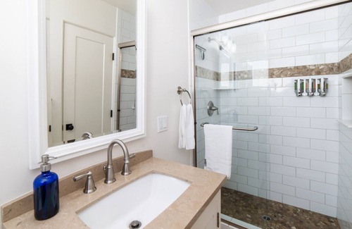 Oceanside Condo | Pacific Villas - Unit 4