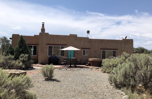 El Prado House | Pacifico, your perfect Taos retreat, with Hot Tub