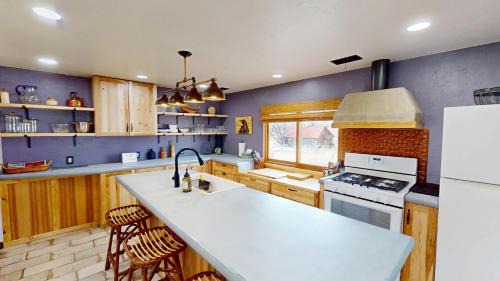 Moab House | Pack Creek ~ Meadow House