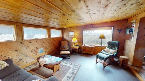Spanish Valley House | Pack Creek ~ Trails End