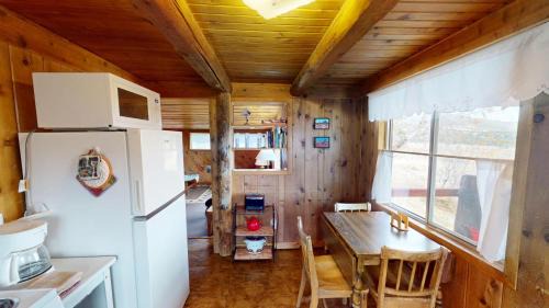 Spanish Valley House | Pack Creek ~ Trails End