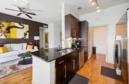 Astrodome Apartment | Packhouse 3 Perfect for Long Term Stays