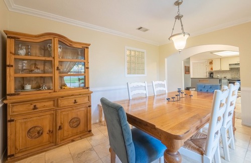 Kingsland House | Packsaddle Paradise- Lakefront w/Beach & Views