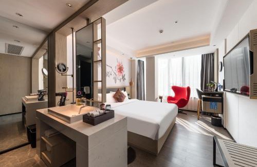 Haizhu Hotel | Paco Hotel Canton Tower Pazhou-Free shuttle bus for canton fair
