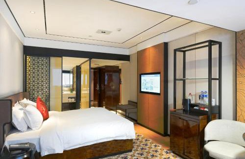 Yuexiu Hotel | Paco Hotel GuangZhou Zoo Metro Branch Free shuttle bus during the Canton Fair