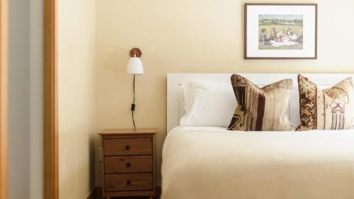 Historic District House | Paddington by AvantStay Cozy Chic Ski Lodge Mins from Mountain