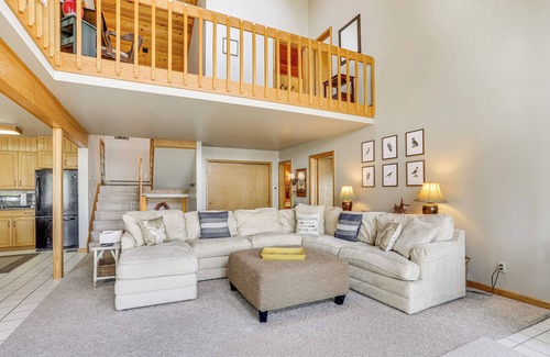 Lakeville House | Paddle, Swim, Bike & More: Lake Wallenpaupack Home