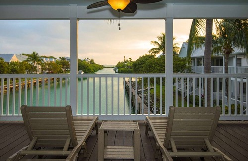 Marathon Apartment | Paddleboarding Paradise | Nature Center. Pool. Four Bedroom Townhome