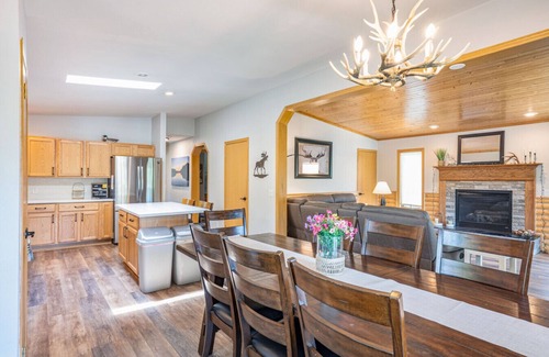 Oxford House | Paddler's Paradise at Lake McGinnis