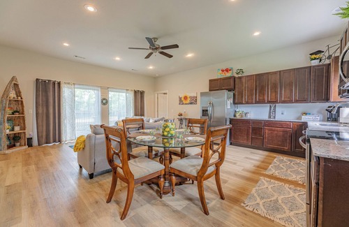 Noel Cabin | Paddlers' Pass at Mimosa Riverside Ranch