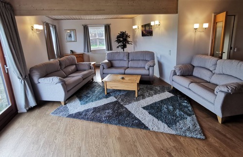 Middleham House | PADDOCK HOUSE, large family friendly, with fantastic views. Yorkshire Dales.