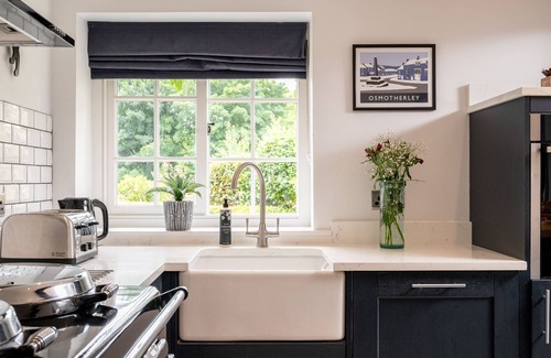 Osmotherley Cottage | Paddock View - a cottage that sleeps 8 guests in 4 bedrooms