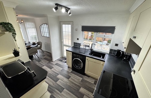Hethel House | Paddock View - Snetterton, Norfolk