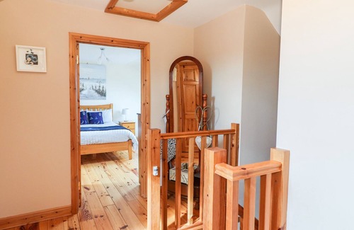 Kilrush House | PADDY'S HAVEN, family friendly, with hot tub in Kilrush, County Clare