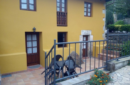 Alfoz de Lloredo Cottage | Padruno 4 apartments for 2/4 people