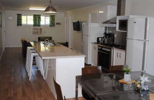 Parsons Cabin | Padthaway Caravan Park
