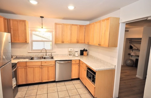 Paducah House | Paducah’s Cutest Cottage renovated with yoga studio