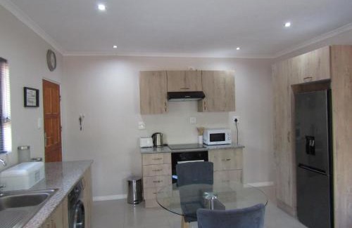 Ha-Lambani House | Pafuri Gate Guesthouse