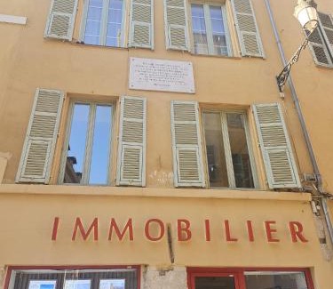 Old Town Apartment | Paganini 3bd Apartment