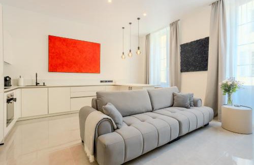 Old Town Apartment | Paganini 3bd Apartment