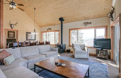 Pagosa Springs House | Pagosa Springs Family Retreat with Game Room and Views