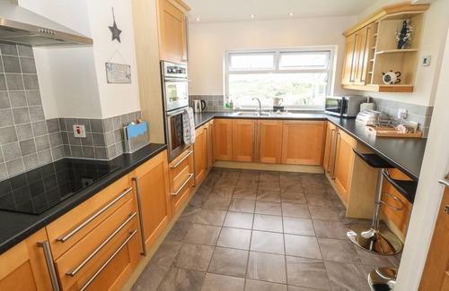 Aberdaron Cottage | PAHAM, pet friendly, country holiday cottage in Aberdaron