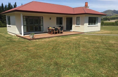 Culverden Cottage | Pahau Downs Farm B&B Stay