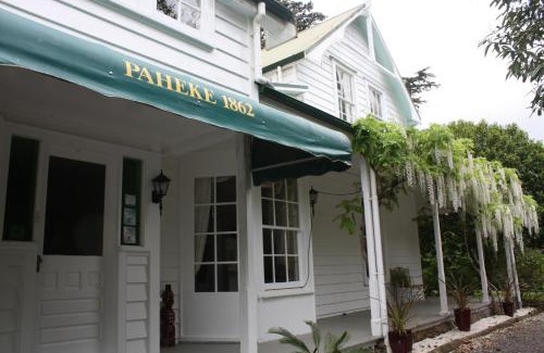 Ohaeawai Bed & Breakfast | Paheke Boutique Lodge
