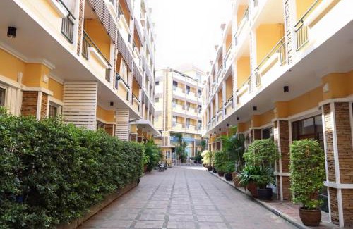 Lat Yao Hotel | Paholyothin Park Place