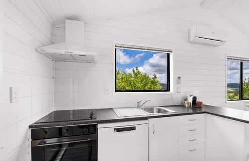 Haruru Apartment | Paihia Coastal 2 Bedroom Cottage