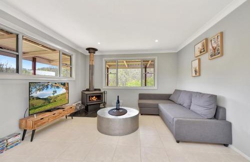 Cessnock City Council House | Paikium Off the grid in Laguna Haven A 100Acre Oasis of Sustainable Ser