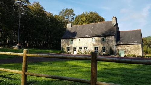 Paimpont House | Paimpont: Gîte de la Haute Fenderie